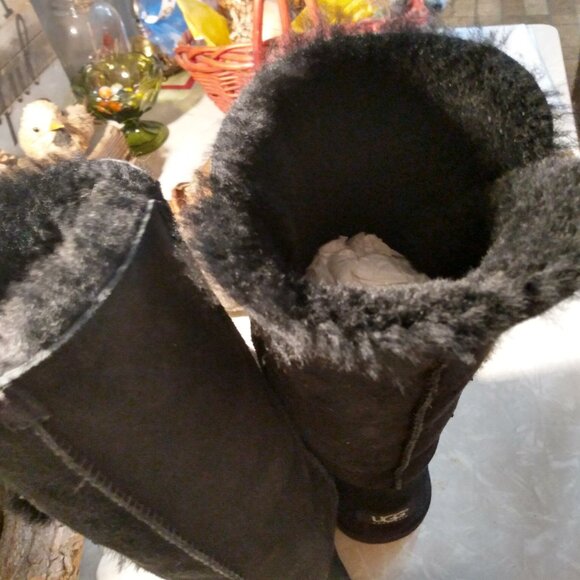 UGG Triplet 3 Button Black Bailey Boots Size 5 UGGS - Picture 5 of 7